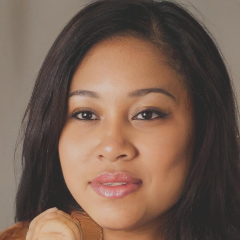 Claire Rousseau, Consultante Senior